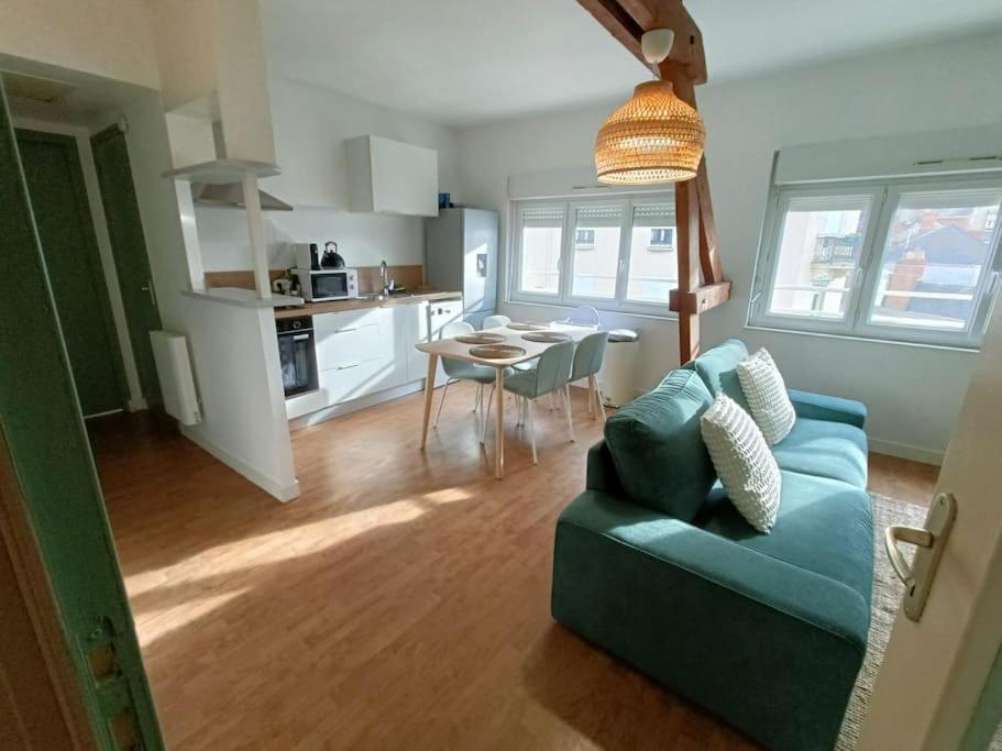 Le Cactus - Gare Apartment Angers Bagian luar foto